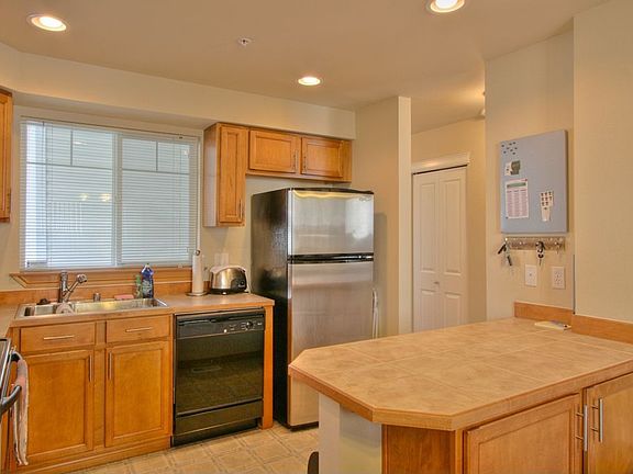 3rd image of 15611 18th Ave W APT A2