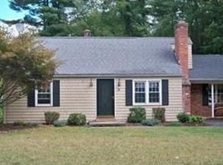18 Lee St, East Longmeadow, MA 01028