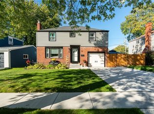 32 Eastvale Ct, Cheektowaga, NY