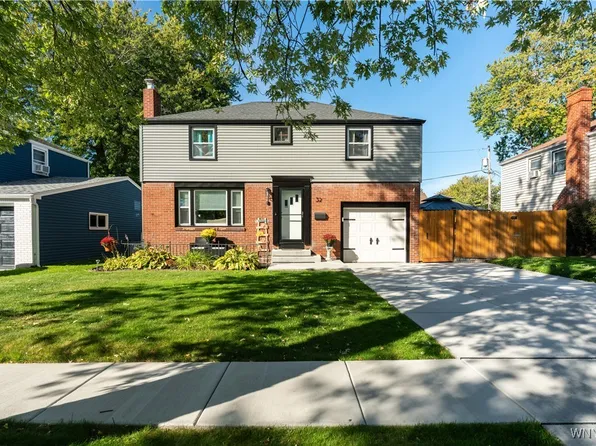 32 Eastvale Ct, Cheektowaga, NY 14225