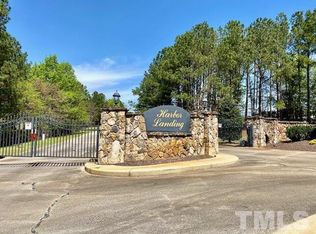 Landing Ct, Macon, NC 27551