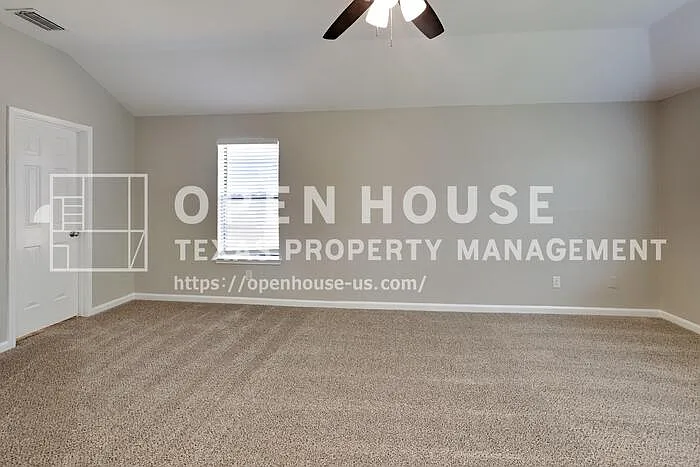 3006 Sierra Dr — Photo 10