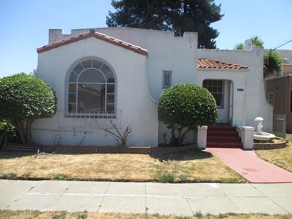 2nd image of 3510 Esmond Ave
