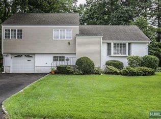 125 Druid Ave, Dumont, NJ 07628