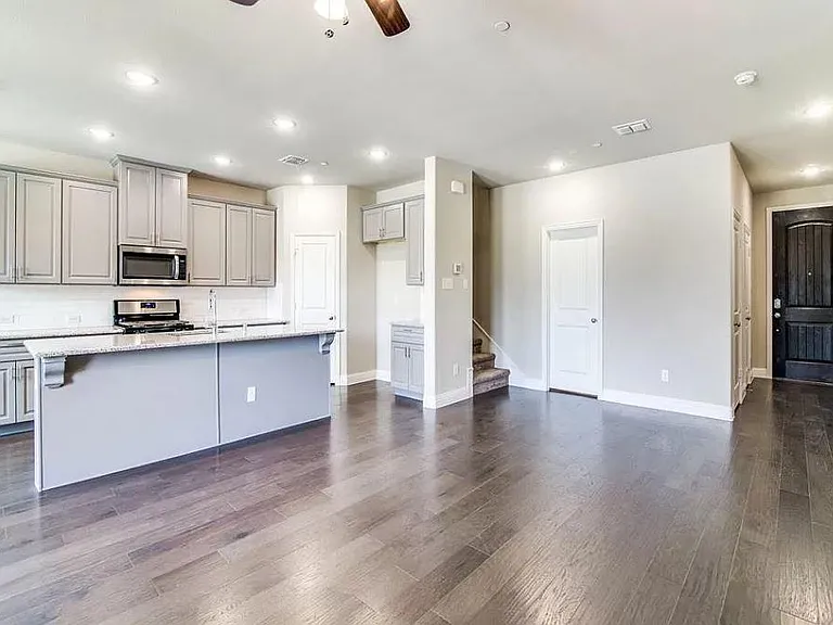4849 Pasadena Dr — Photo 4