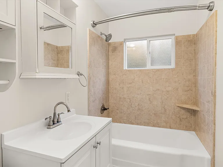 1223 Garden St #D — Photo 33