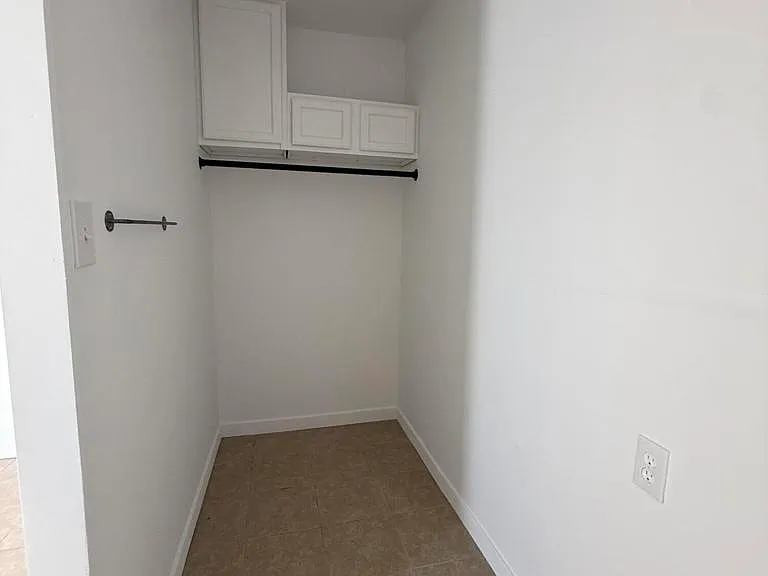 4010 Witt Ave — Photo 15