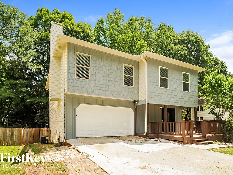 4945 Bent Creek Ct — Photo 1