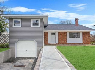 291 Leaf Ave, Central Islip, NY 11722