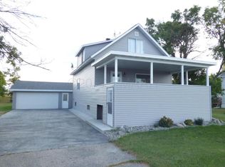 11810 38th St S, Horace, ND 58047