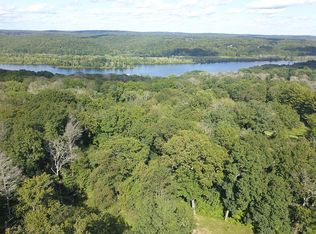 16 Old County Rd, Chester, CT 06412