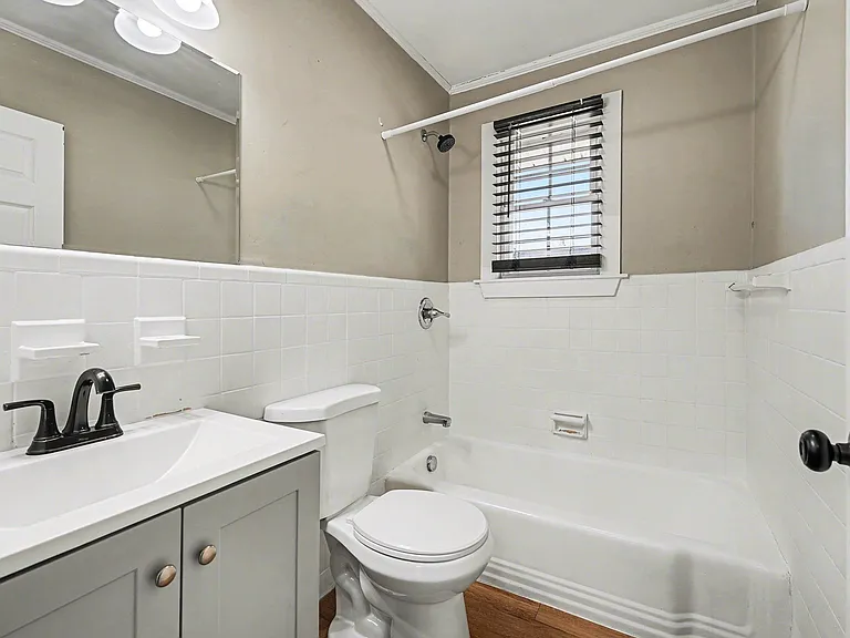 511 Saunders Pl #B — Photo 13