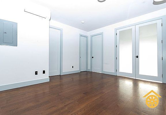 5th image of 25 Brooklyn Ave #2D