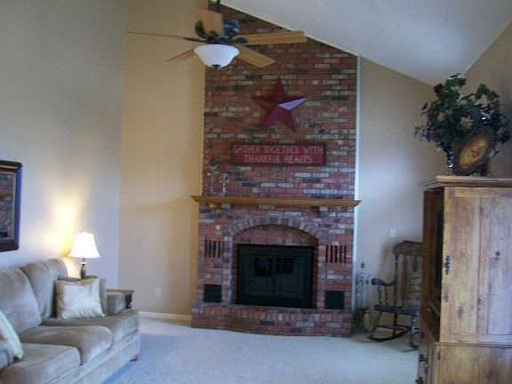 5th image of 4889 Woodhaven Dr