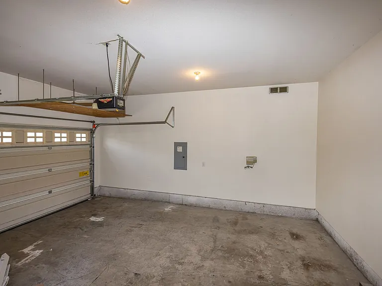 13815 NE 63rd St — Photo 17