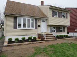 83 Kern Pl, Saddle Brook, NJ 07663