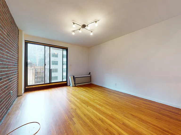 155 E 88th St #5F — Photo 3