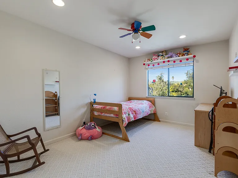 651 Fontes Dr — Photo 26