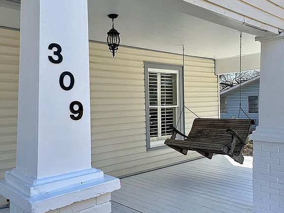 2nd image of 309 W Walnut St
