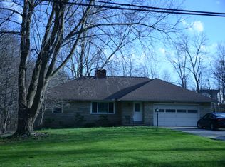 6828 Bonnieview Rd, Mayfield Village, OH 44143