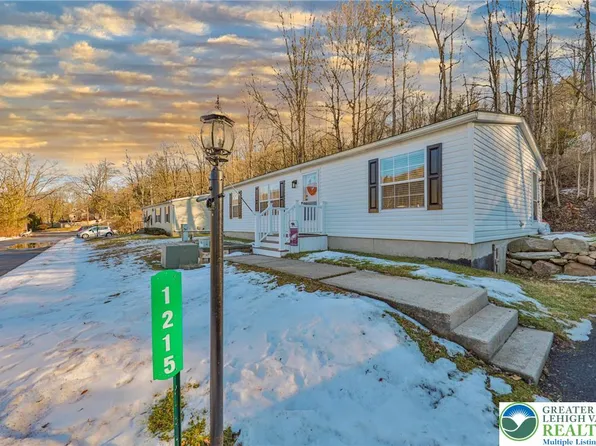 1215 Blue St, Saylorsburg, PA 18353