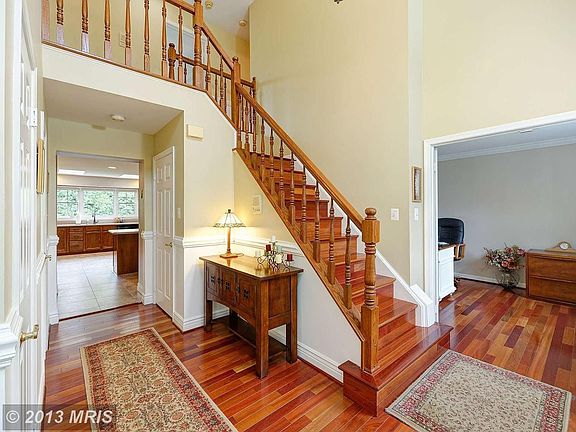 2nd image of 43455 Thistlewood Ct