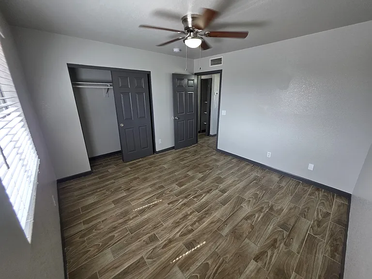 1462 E 28th Ave #4 — Photo 28