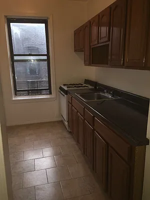 Rented by Arena Real Estate | media 7