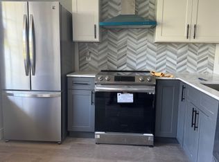 831 Maple Ct APT 102, Dunedin, FL 34698