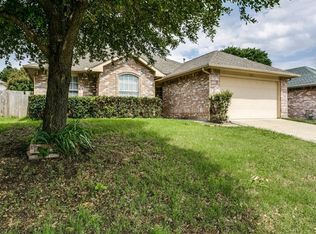 1004 Grand Central Pkwy, Saginaw, TX 76131