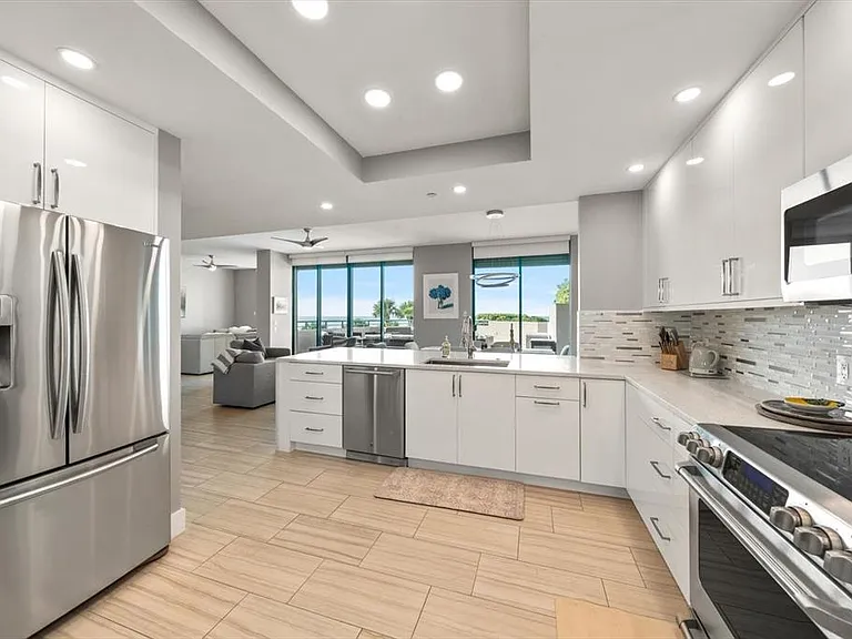 1560 Gulf Blvd #304 — Photo 7