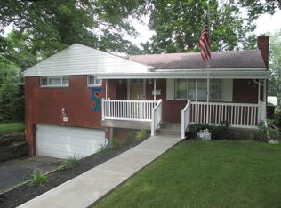 901 Vista Glen Dr, Bethel Park, PA 15102