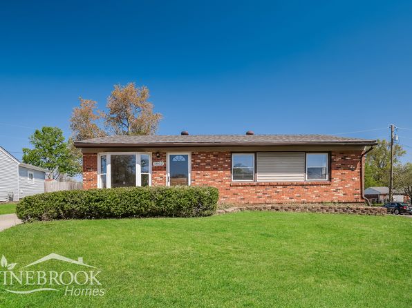 3802 Feather Ln