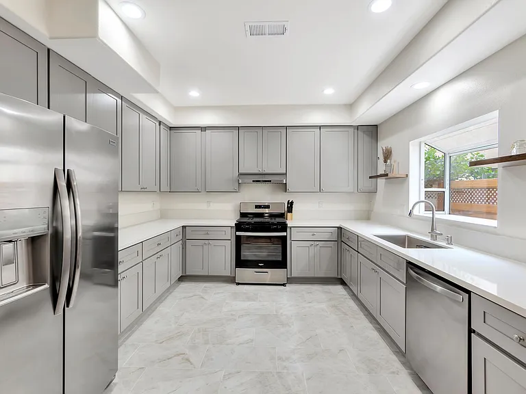 503 N Alhambra Ave — Photo 6
