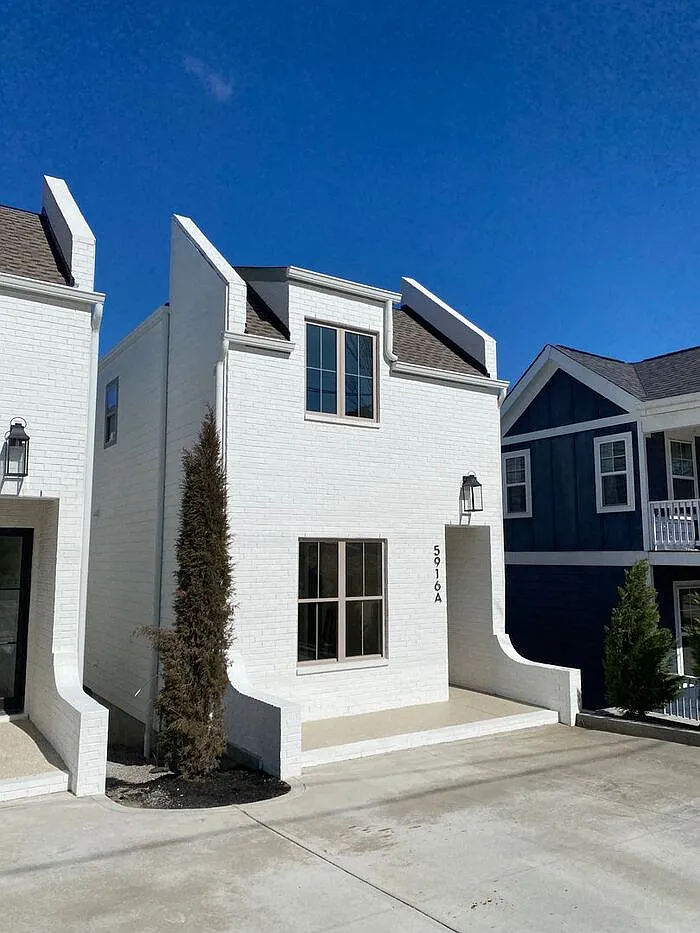 4 bed, 4.0 bath, 2961 sqft, $4,495 — Photo 1