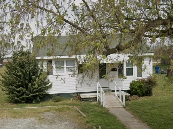 911 E Harnett Street, Dunn, NC 28334