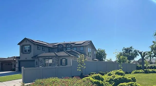 1144 Clearwater Creek Blvd photo 1