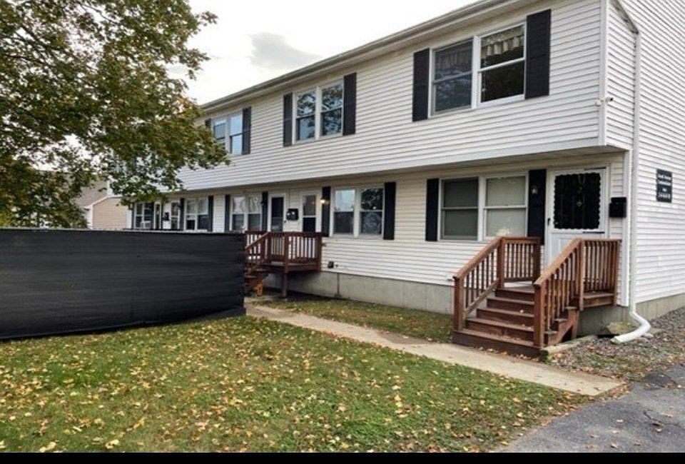 1st image of 6 Grand Ave #6