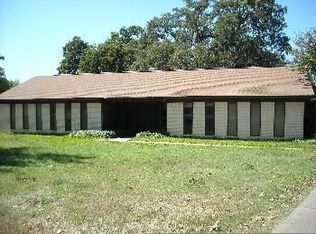 3504 Oak Ridge Dr, Bryan, TX 77802