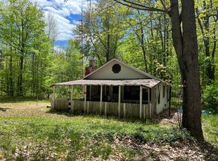 7122 Amoco Rd, Gaylord, MI 49735