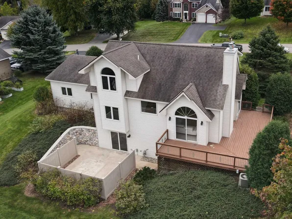3910 Stoneridge Dr, Traverse City, MI 49684
