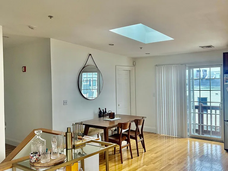 371 Dorchester St #5 — Photo 6