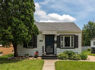 3831 Hart Ct NE, Cedar Rapids, IA 52402