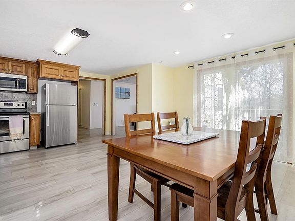 3rd image of 6471 Garden Park Dr