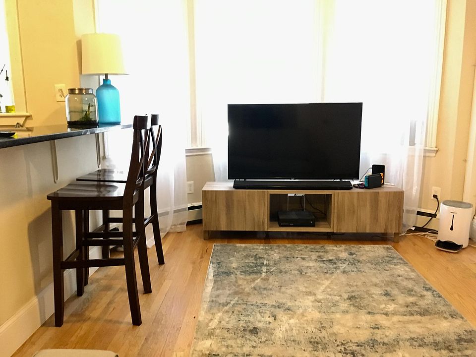 2nd image of 1315 Commonwealth Ave #28SI