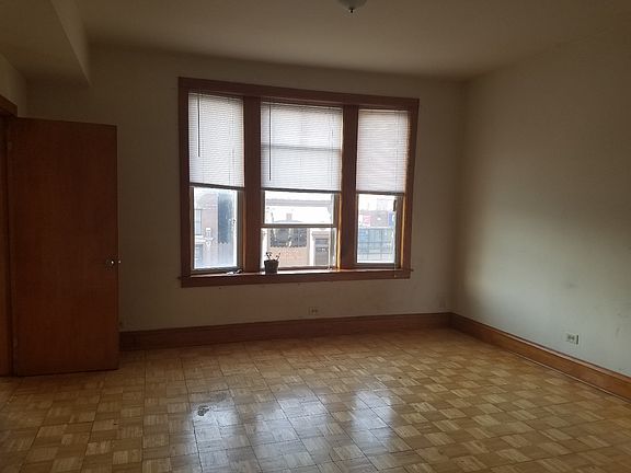 4th image of 3425 W Fullerton Ave #1