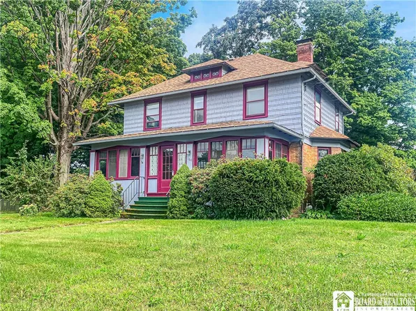 160 E Main St, Westfield, NY 14787