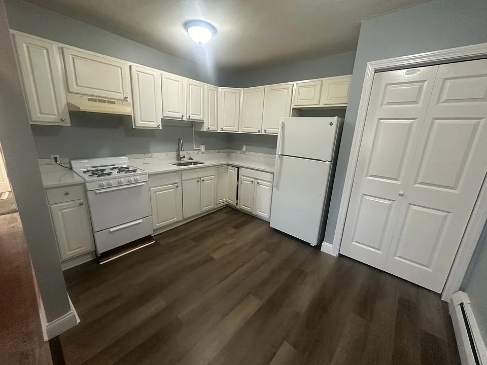 775 Main St #204