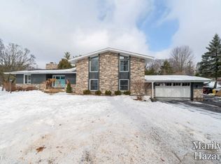 2165 Onekama Dr SE, Grand Rapids, MI