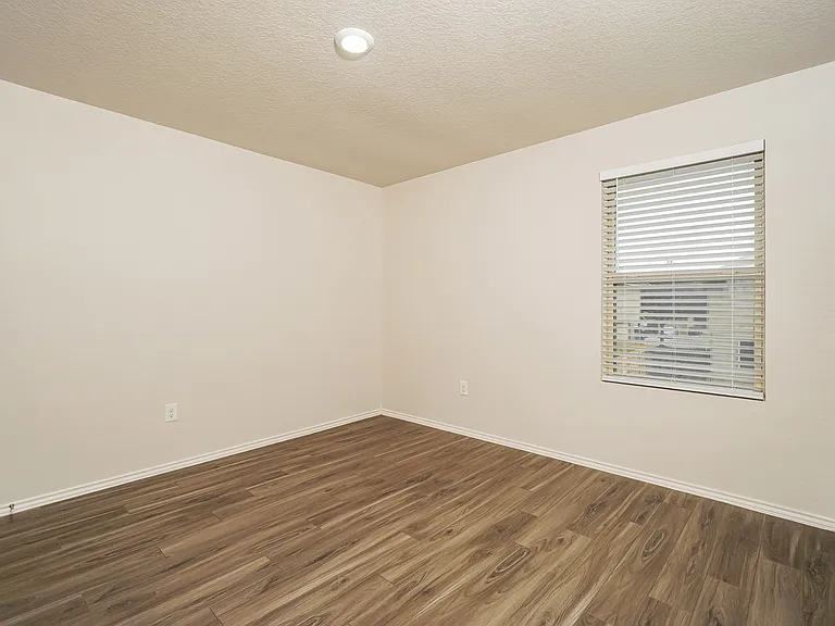 10710 Butterfly Pass — Photo 27